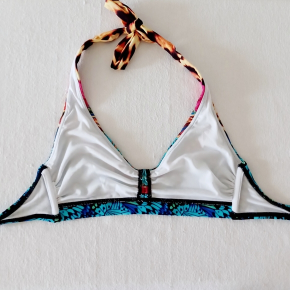 VENUS Heavenly Halter Bikini Top, size XS - Picture 10 of 15